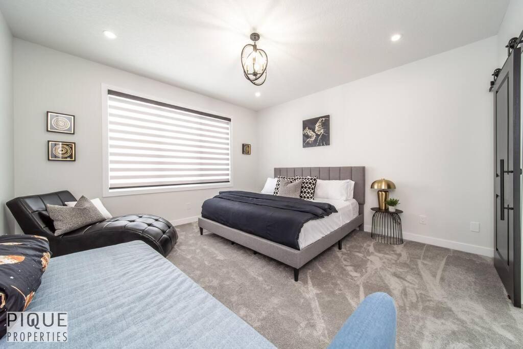 *new*luxury Living*king Bed*ac&fireplace*sleeps13!
