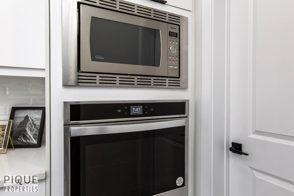 *new*luxury Living*king Bed*ac&fireplace*sleeps13!